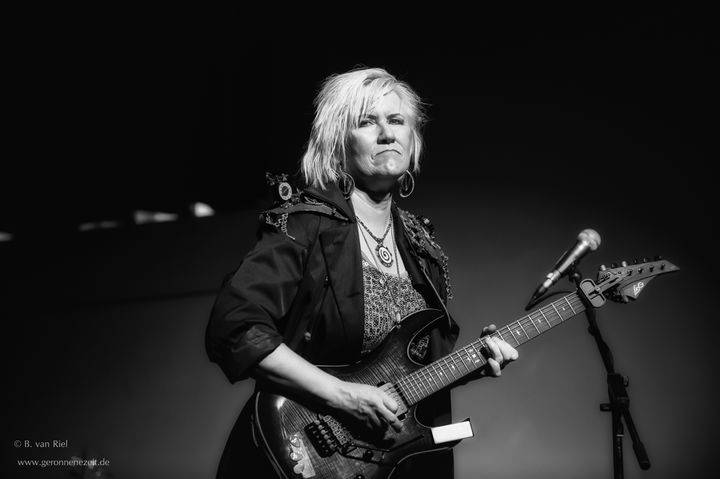 Jennifer Batten